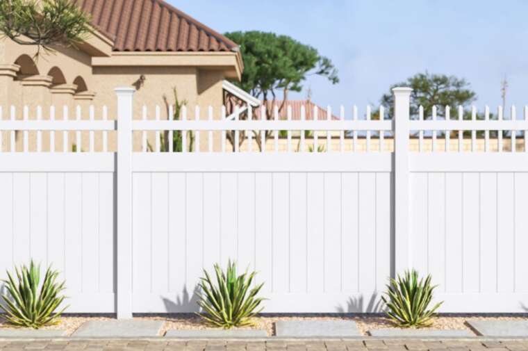 Can Vinyl Fencing Be Repaired